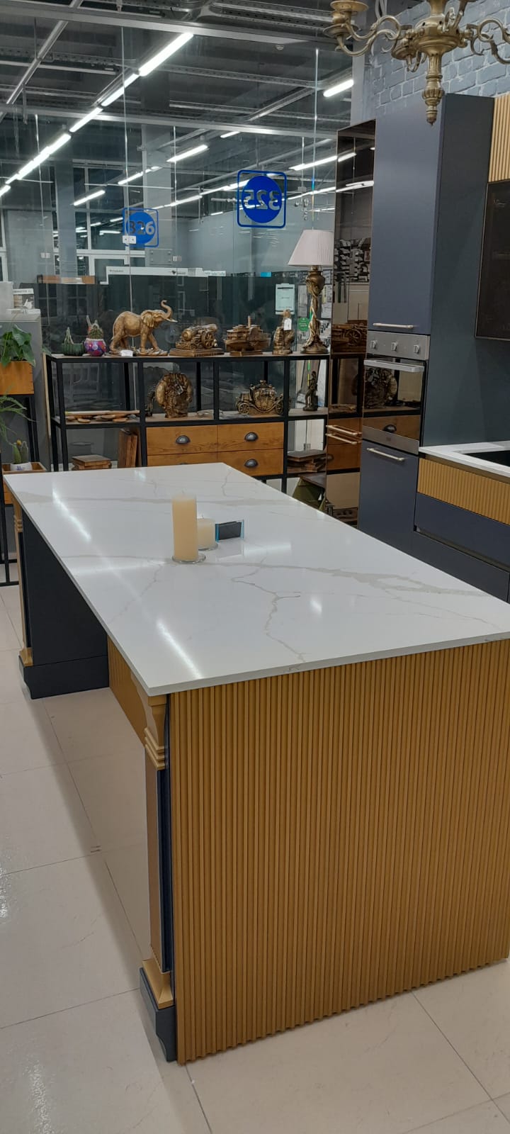 Sphinx SQ022 Статуарио Голд