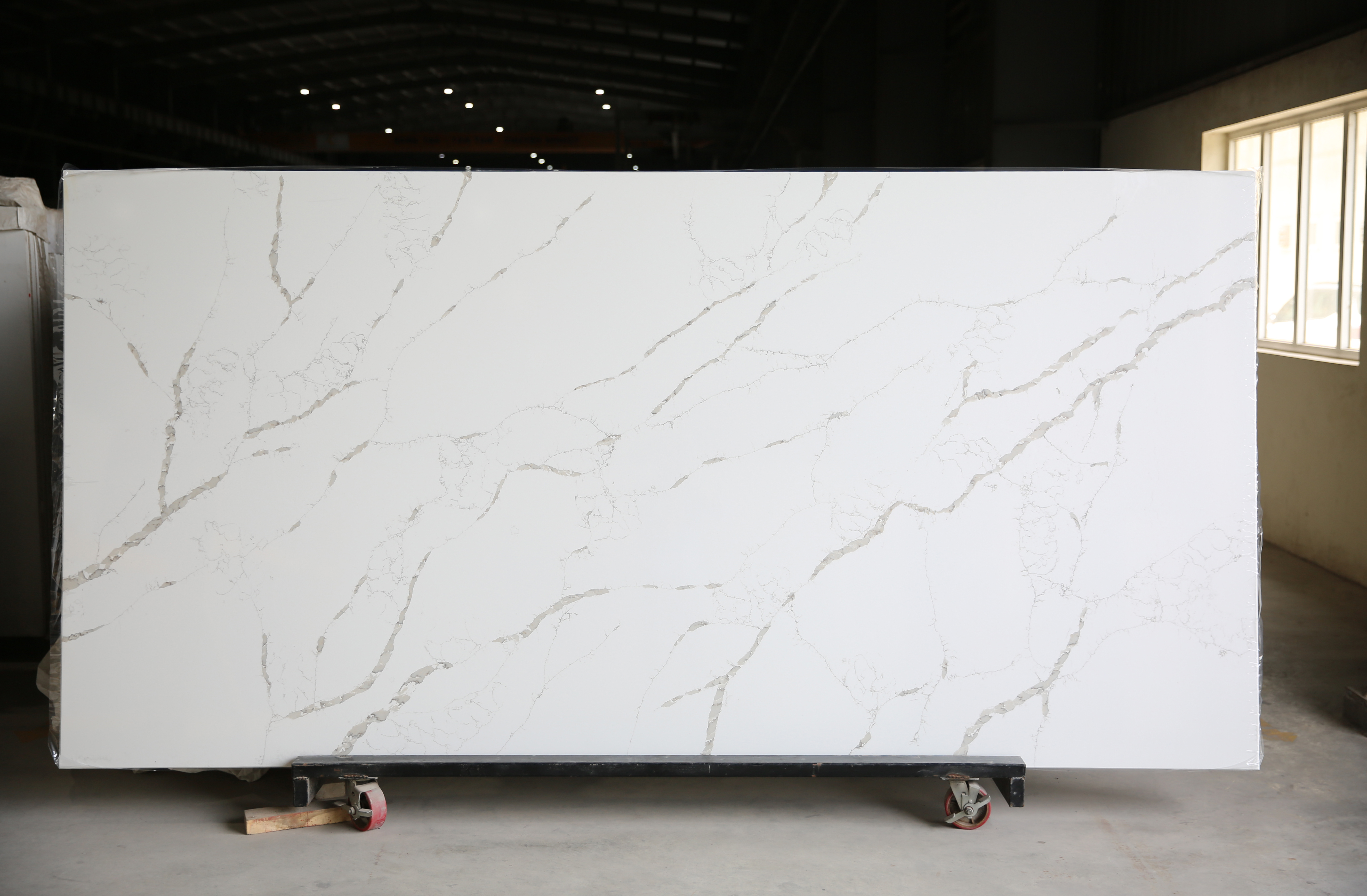 Stratos C4211 Calacatta Supreme